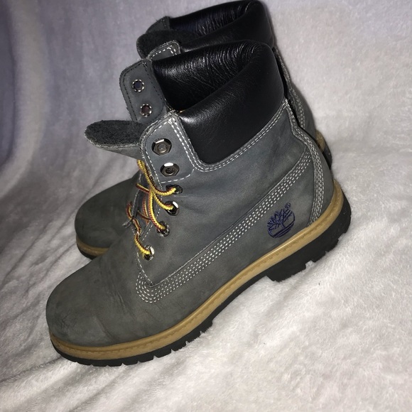 Authentic Timberalnds - Picture 2 of 7